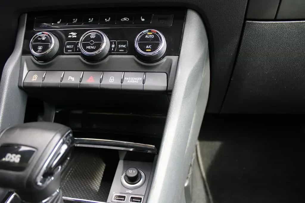 Skoda Kodiaq Ambition 1.5-16V TSI DSG * 02/2020-photo-9