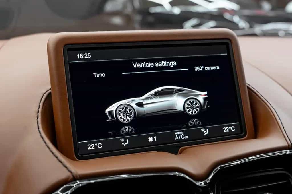 Aston Martin V8 Vantage // NETTO EXPORT 02/2022-photo-33