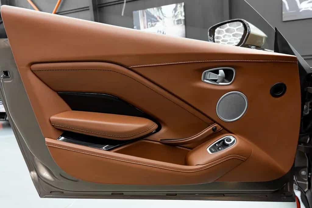 Aston Martin V8 Vantage // NETTO EXPORT 02/2022-photo-37