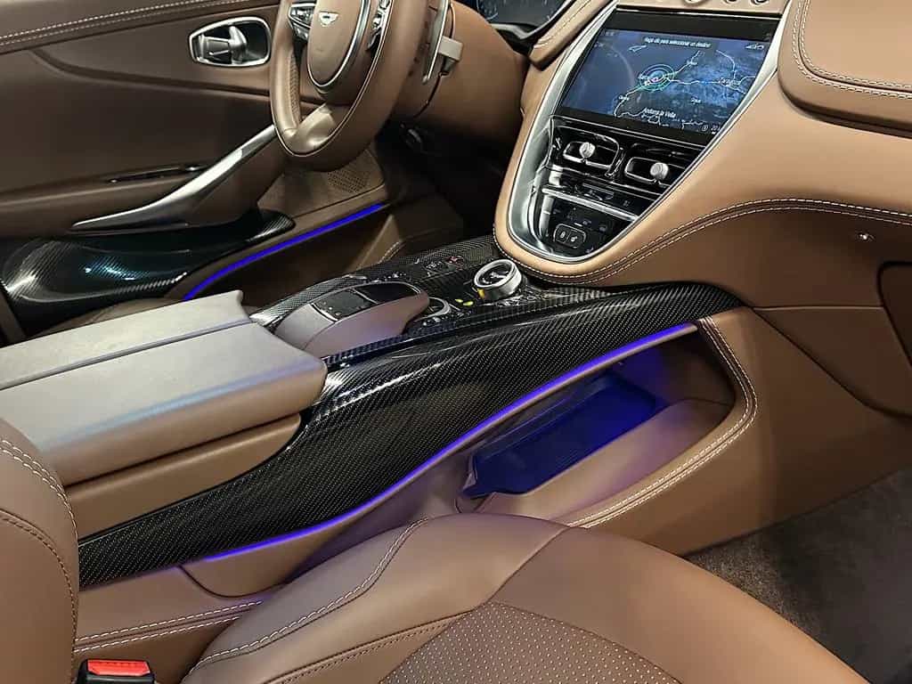 Aston Martin DBX707 4.0 V8 02/2023-photo-19