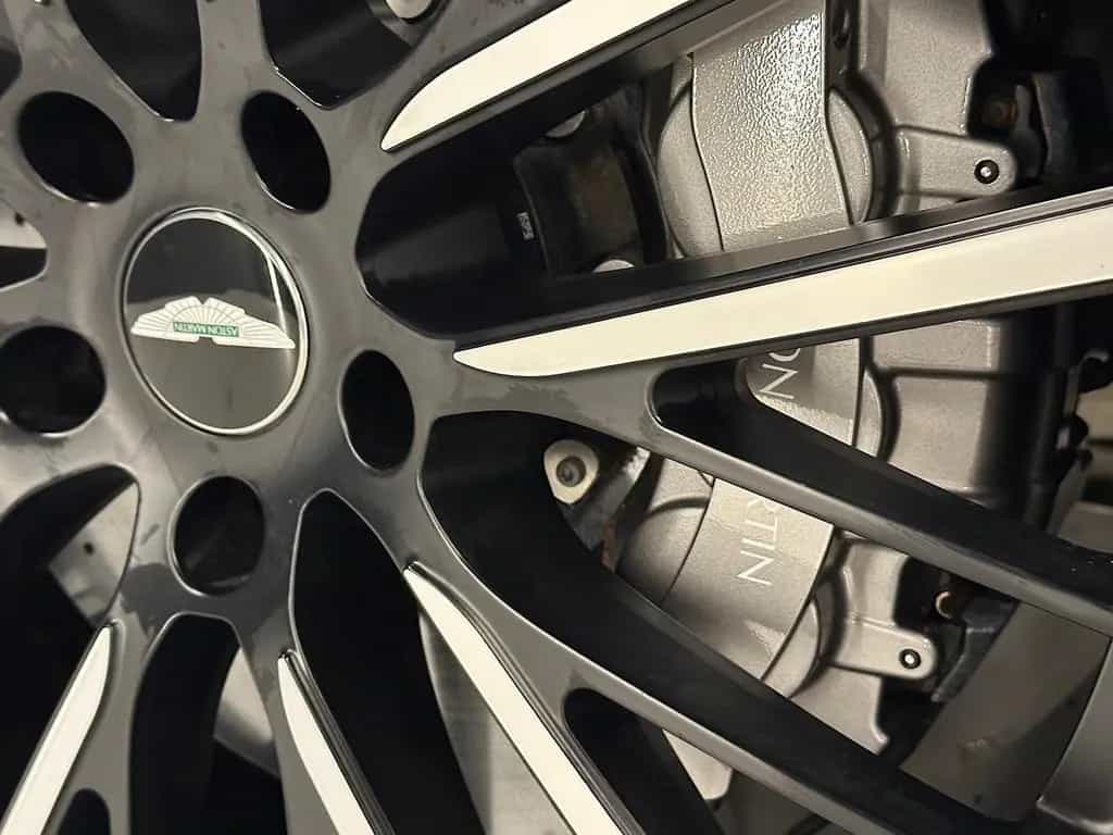 Aston Martin DBX707 4.0 V8 02/2023-photo-8