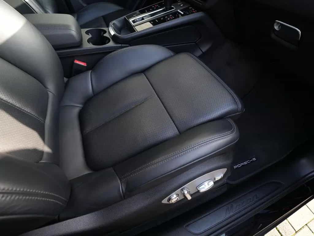 Porsche Macan PANO-SPORTSITZE-BOSE-AHK-360CAM-LED-20"S 01/2022-photo-39