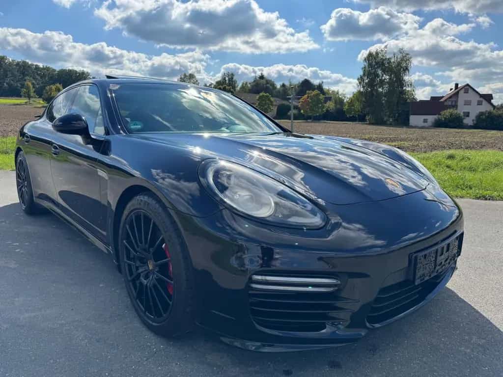 Porsche Panamera GTS Sport Chrono Plus 05/2016-photo-1