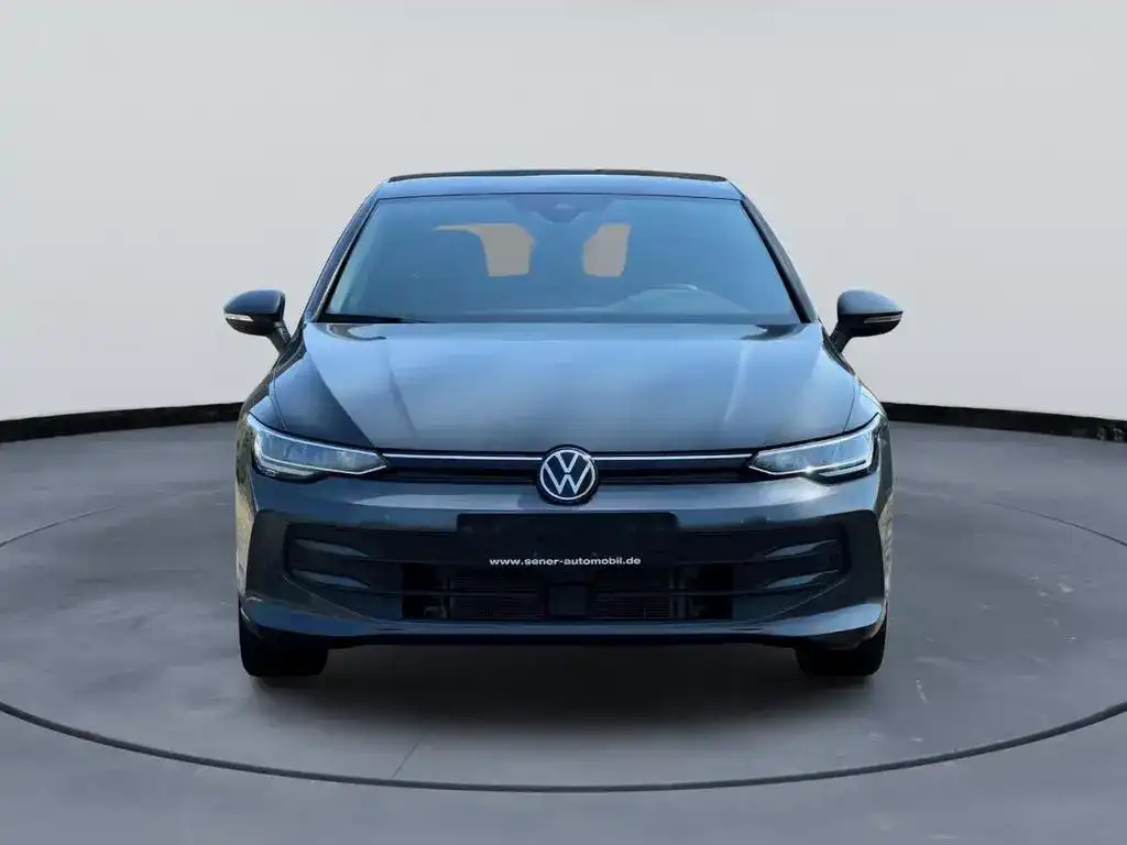Volkswagen Golf VIII Lim. Life 1.5 TSI - NAVI - PDC- LED- 03/2025-photo-1