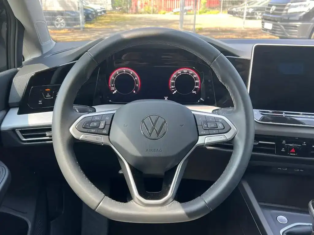 Volkswagen Golf VIII Lim. Life 1.5 TSI - NAVI - PDC- LED- 03/2025-photo-12