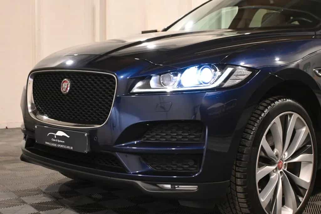 Jaguar F-Pace R-SPORT 3.0 S AWD / FULL SERVICE JAGUAR ! 02/2018-photo-4