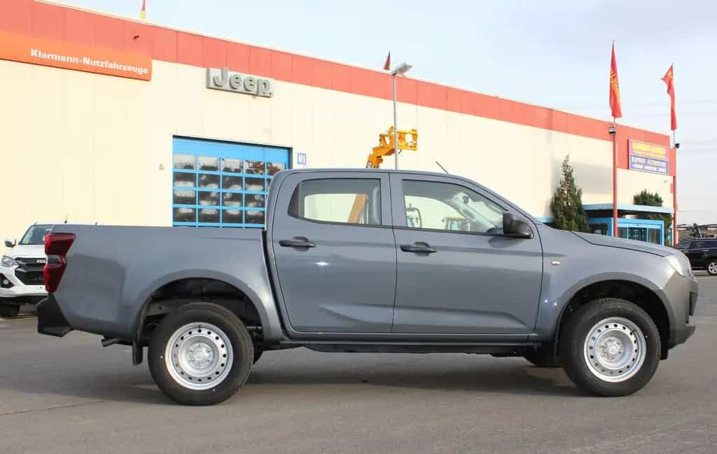 Isuzu D-Max L Double Cab Isla Gray null-photo-4