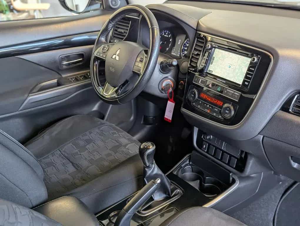 Mitsubishi Outlander 2.0 Diamant Edition+ Kamera AHK 18" 11/2019-photo-10