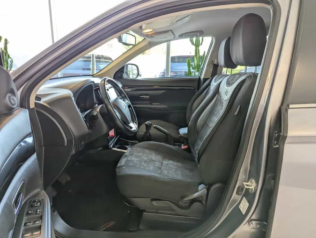 Mitsubishi Outlander 2.0 Diamant Edition+ Kamera AHK 18" 11/2019-photo-11