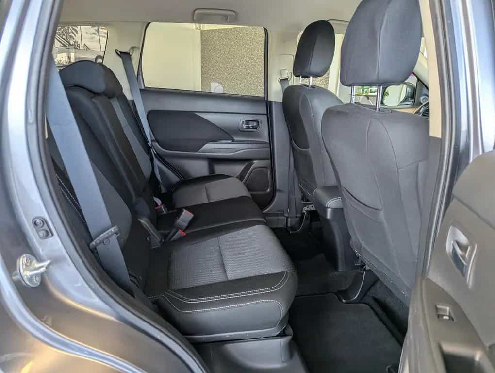 Mitsubishi Outlander 2.0 Diamant Edition+ Kamera AHK 18" 11/2019-photo-14
