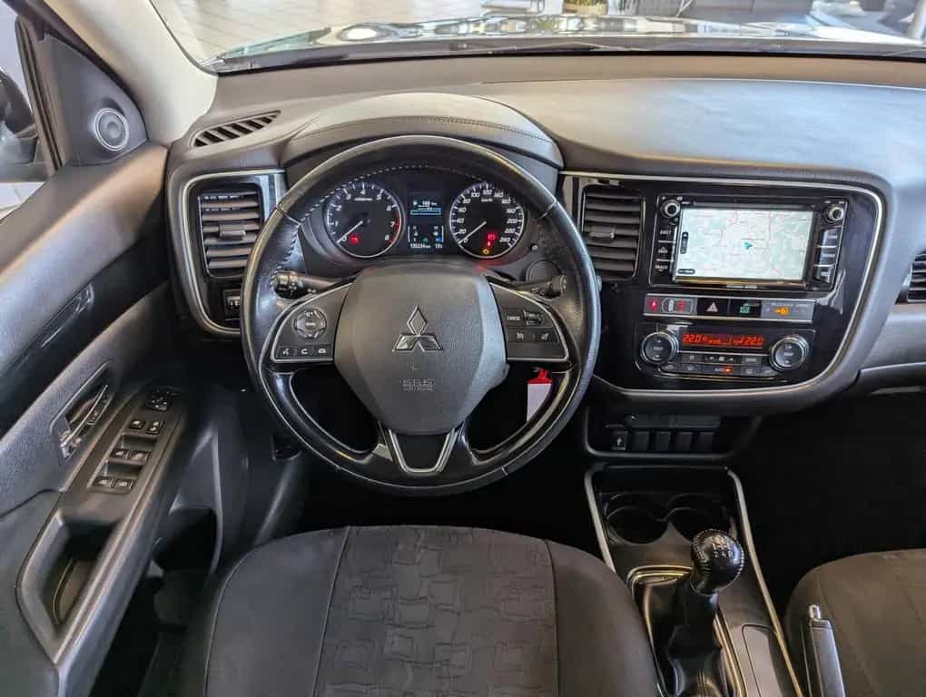 Mitsubishi Outlander 2.0 Diamant Edition+ Kamera AHK 18" 11/2019-photo-17