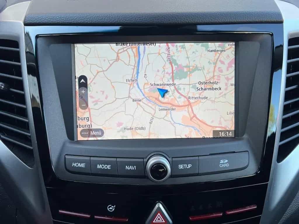 KGM Tivoli 1.6 4x2 Flow NAVI SITZHZG RÜCKFAHR KIMA 12/2019-photo-20