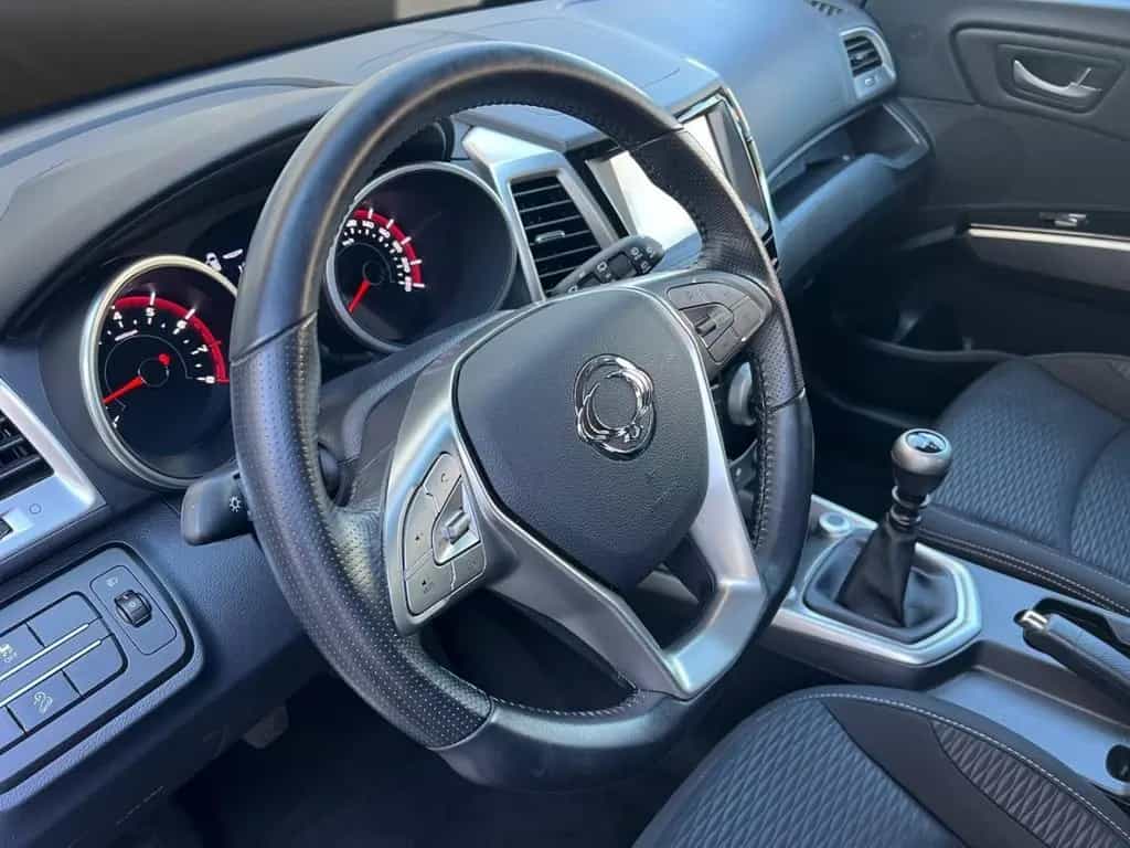 Ssangyong Tivoli 1.6 4x2 Flow NAVI SITZHZG RÜCKFAHR KLIMA 12/2019-photo-15