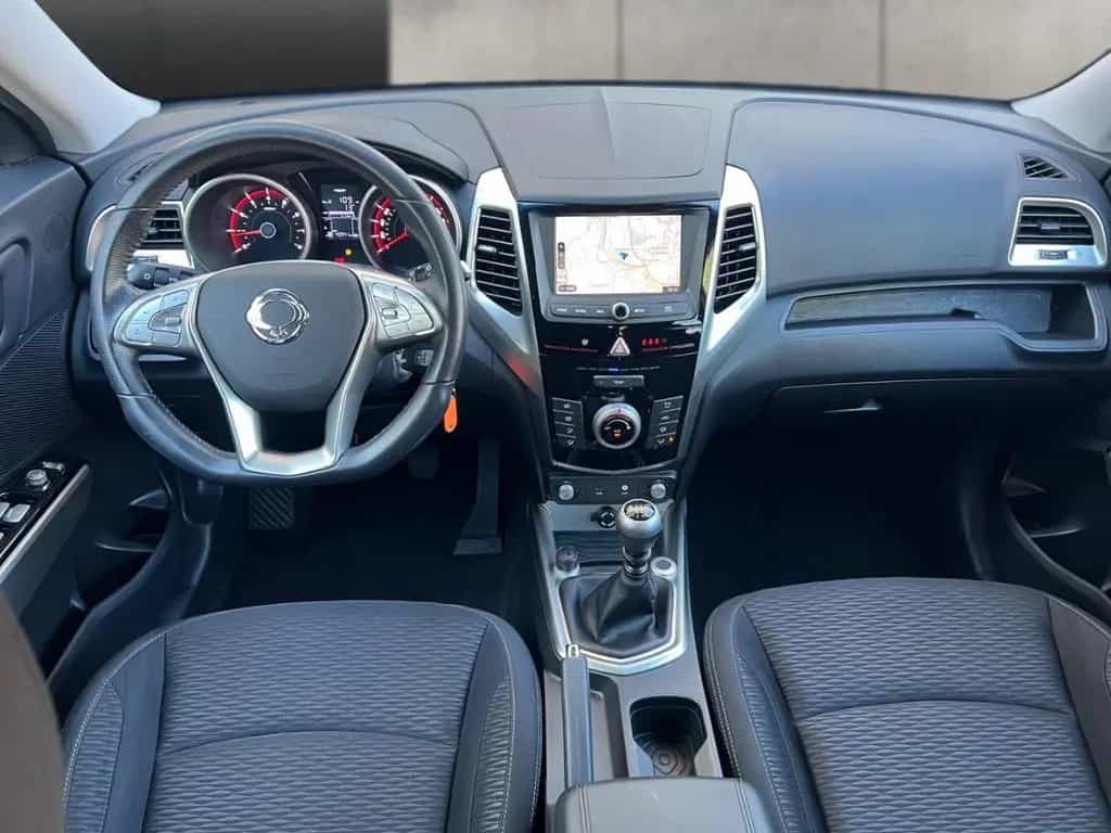 Ssangyong Tivoli 1.6 4x2 Flow NAVI SITZHZG RÜCKFAHR KLIMA 12/2019-photo-16