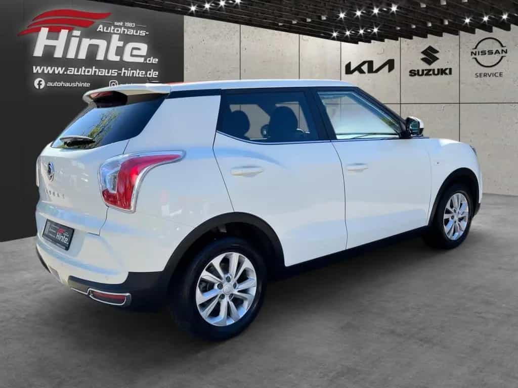 Ssangyong Tivoli 1.6 4x2 Flow NAVI SITZHZG RÜCKFAHR KLIMA 12/2019-photo-5