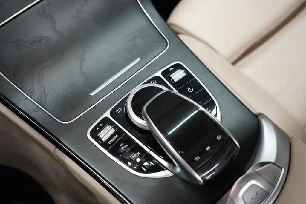 Mercedes-Benz C-Class 300d AMG 9G Cabrio 1.Hand*Acc*Navi*RFK* 01/2019-photo-31