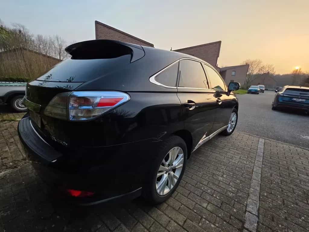 Lexus RX 450h - Right hand drive 04/2010-photo-10