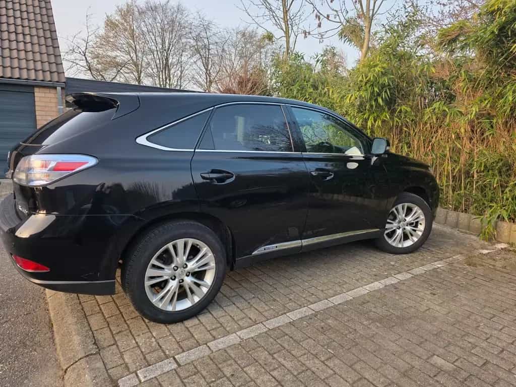 Lexus RX 450h - Right hand drive 04/2010-photo-5