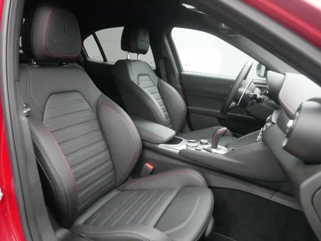 Alfa Romeo Giulia COMPETIZIONE 2.0 TURBO 16V 280 PS AT8 Q4 06/2023-photo-14