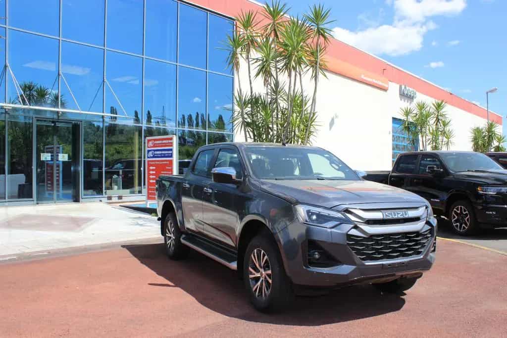 Isuzu D-Max LSE Double Cab 4WD AT MY24/LED/Kamera/Sitz null-photo-1