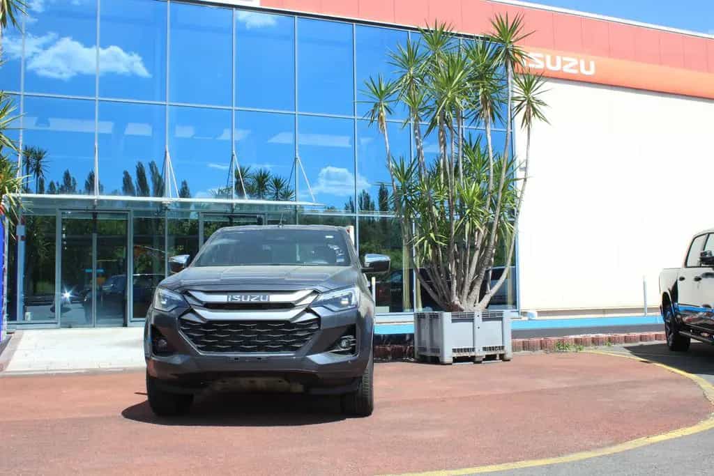 Isuzu D-Max LSE Double Cab 4WD AT MY24/LED/Kamera/Sitz null-photo-11
