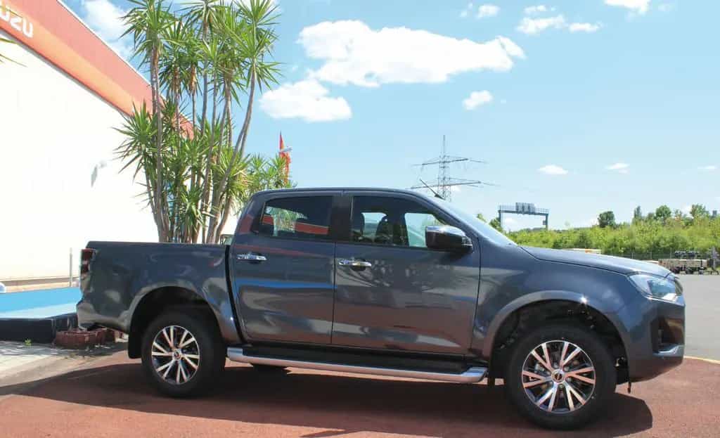 Isuzu D-Max LSE Double Cab 4WD AT MY24/LED/Kamera/Sitz null-photo-13