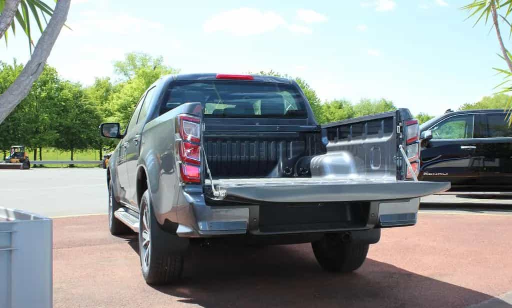 Isuzu D-Max LSE Double Cab 4WD AT MY24/LED/Kamera/Sitz null-photo-18