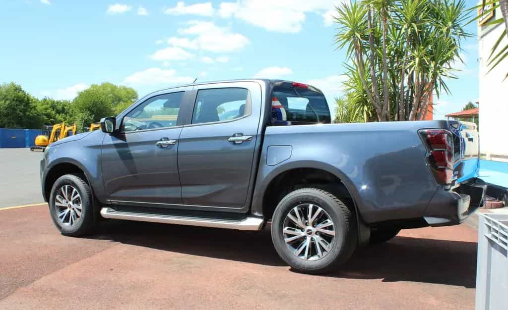 Isuzu D-Max LSE Double Cab 4WD AT MY24/LED/Kamera/Sitz null-photo-19