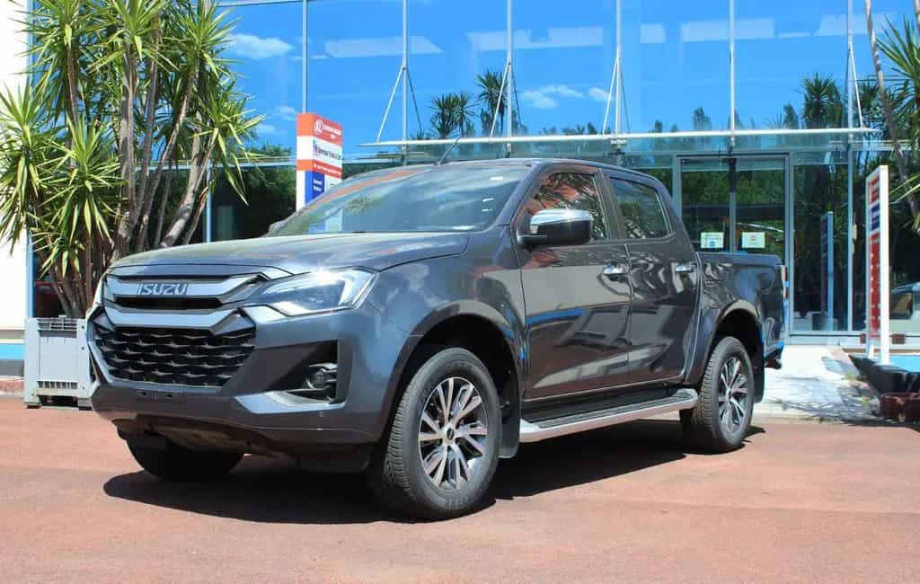 Isuzu D-Max LSE Double Cab 4WD AT MY24/LED/Kamera/Sitz null-photo-21