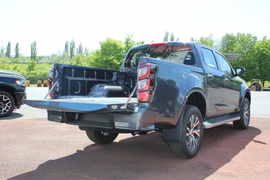 Isuzu D-Max LSE Double Cab 4WD AT MY24/LED/Kamera/Sitz null-photo-5
