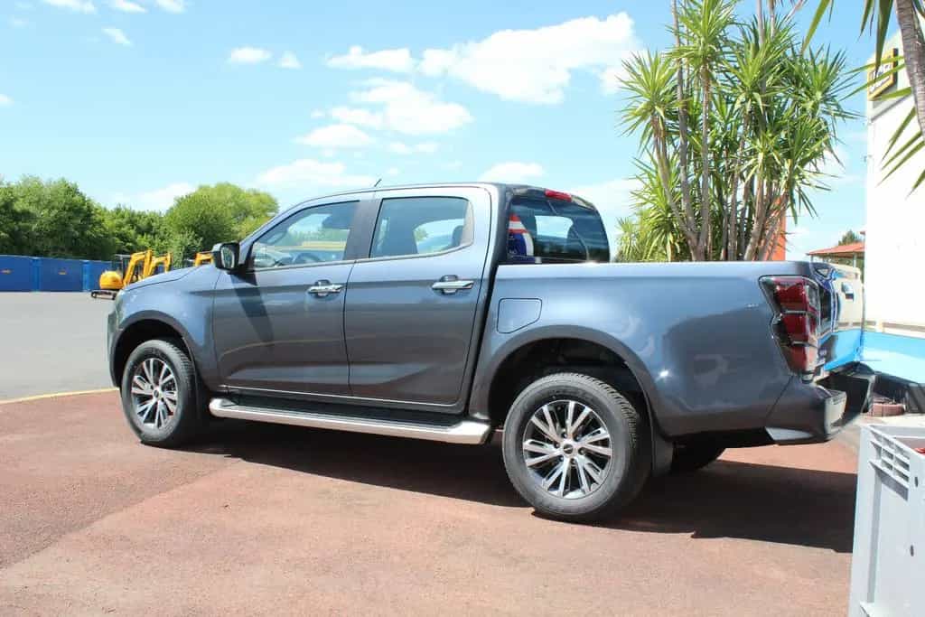 Isuzu D-Max LSE Double Cab 4WD AT MY24/LED/Kamera/Sitz null-photo-8