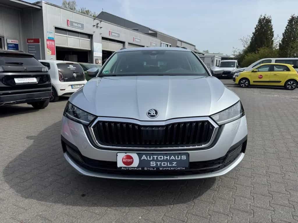 Skoda Octavia Combi Ambition 4x4 AHK-klappbar LED Sper 02/2022-photo-1