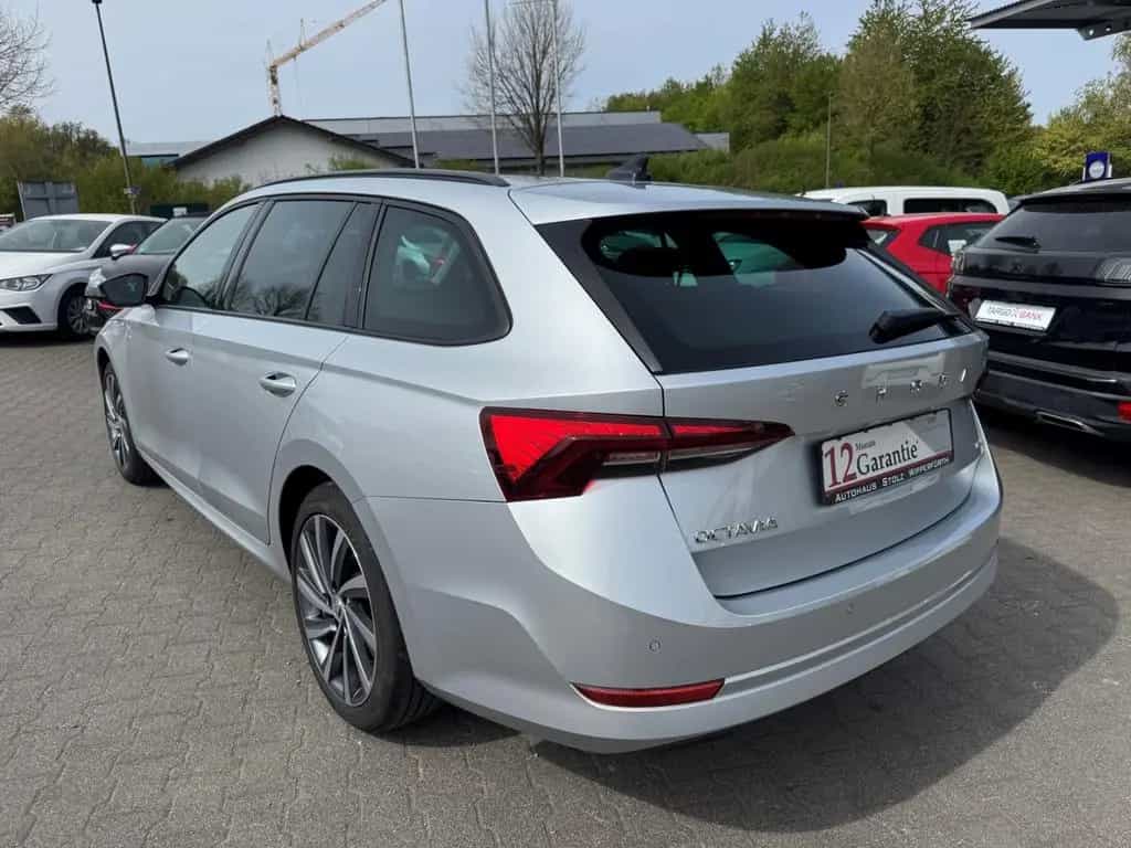 Skoda Octavia Combi Ambition 4x4 AHK-klappbar LED Sper 02/2022-photo-3