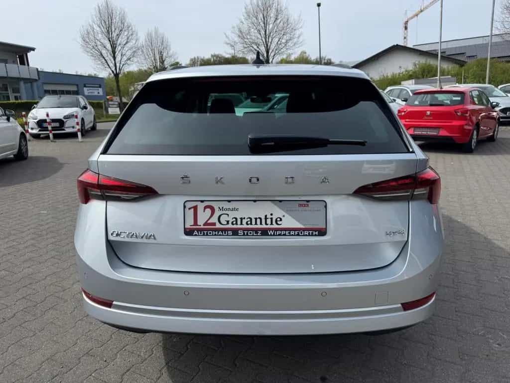 Skoda Octavia Combi Ambition 4x4 AHK-klappbar LED Sper 02/2022-photo-4
