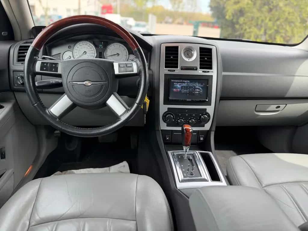 Chrysler 300C 3.0 CRD Automatik Leder Xenon Kamera 03/2009-photo-14