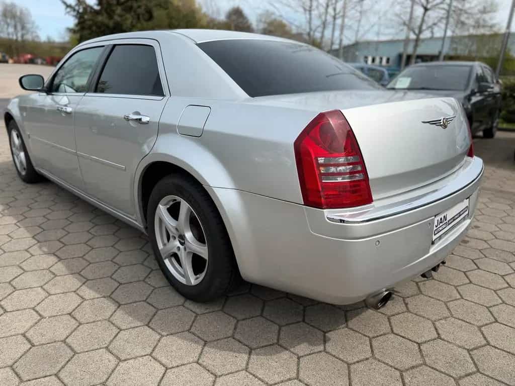 Chrysler 300C 3.0 CRD Automatik Leder Xenon Kamera 03/2009-photo-2