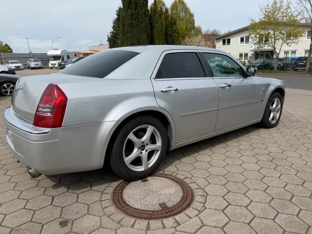 Chrysler 300C 3.0 CRD Automatik Leder Xenon Kamera 03/2009-photo-4