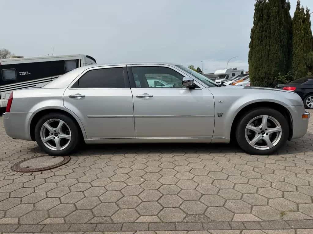 Chrysler 300C 3.0 CRD Automatik Leder Xenon Kamera 03/2009-photo-5