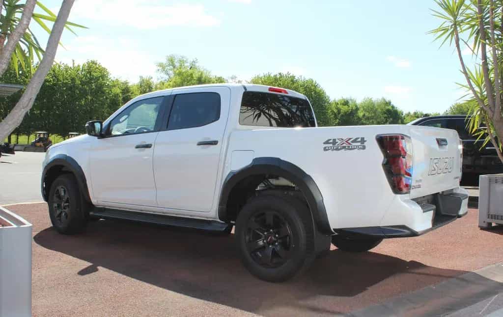 Isuzu D-Max V-Cross Double Cab 4WD Autom. MY24 Facelif null-photo-19
