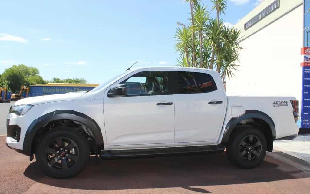 Isuzu D-Max V-Cross Double Cab 4WD Autom. MY24 Facelif null-photo-20