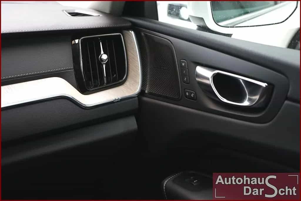 Volvo XC60 XC 60 B4 2WD Inscription 07/2021-photo-26