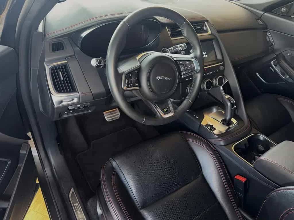 Jaguar E-Pace Chequered Flag AWD Navi, Leder, LED 06/2020-photo-1