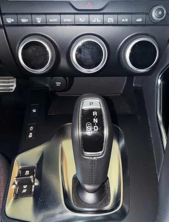 Jaguar E-Pace Chequered Flag AWD Navi, Leder, LED 06/2020-photo-2