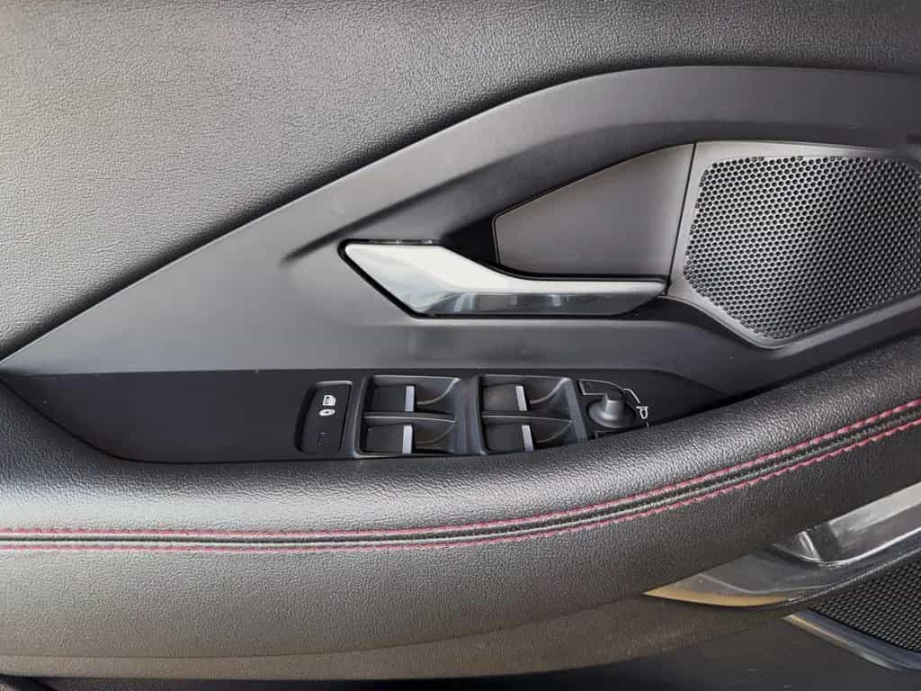 Jaguar E-Pace Chequered Flag AWD Navi, Leder, LED 06/2020-photo-3