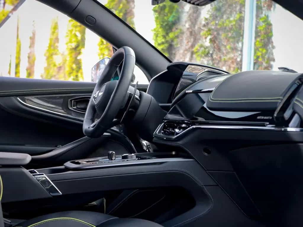 Aston Martin DBX 4.0 V8 DBX707 03/2025-photo-23