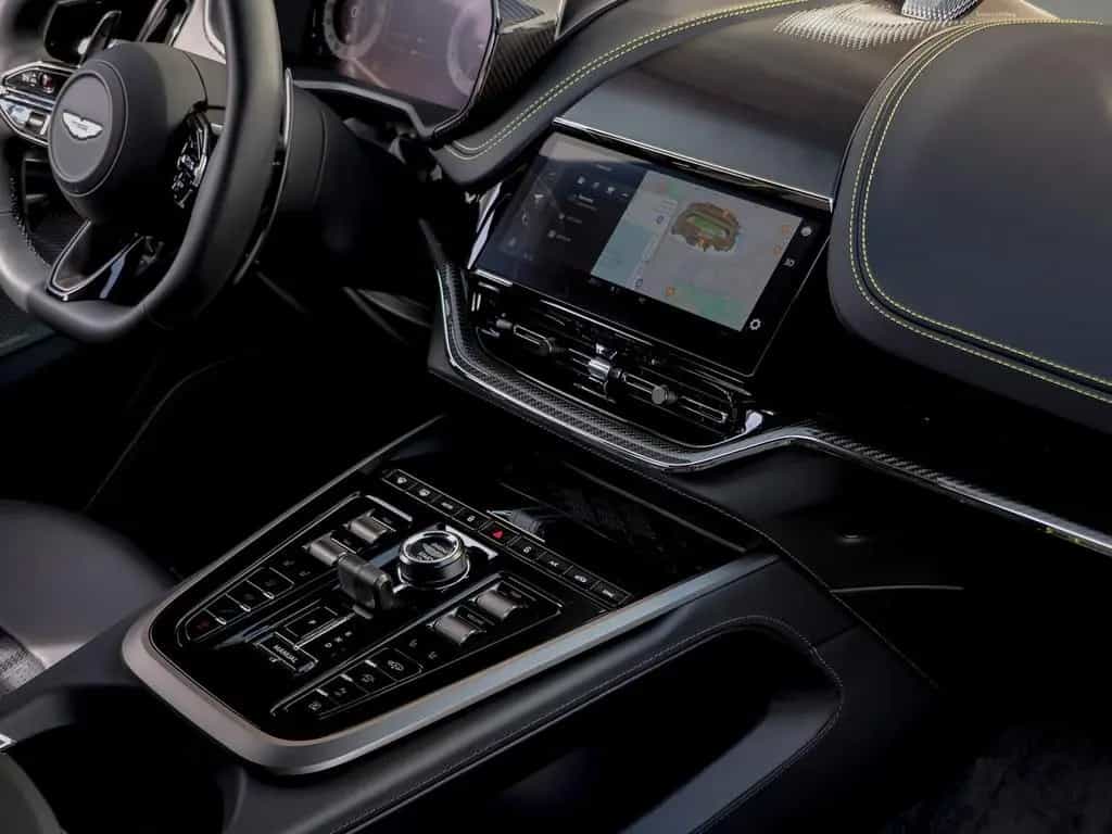 Aston Martin DBX 4.0 V8 DBX707 03/2025-photo-24