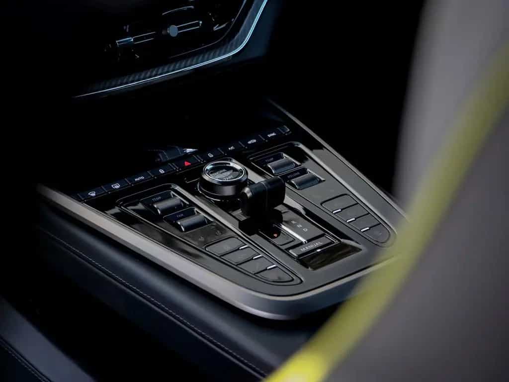 Aston Martin DBX 4.0 V8 DBX707 03/2025-photo-27