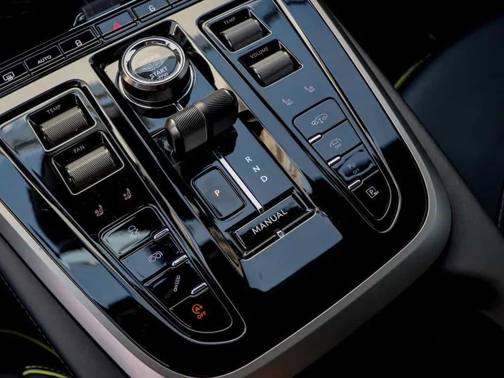 Aston Martin DBX 4.0 V8 DBX707 03/2025-photo-29