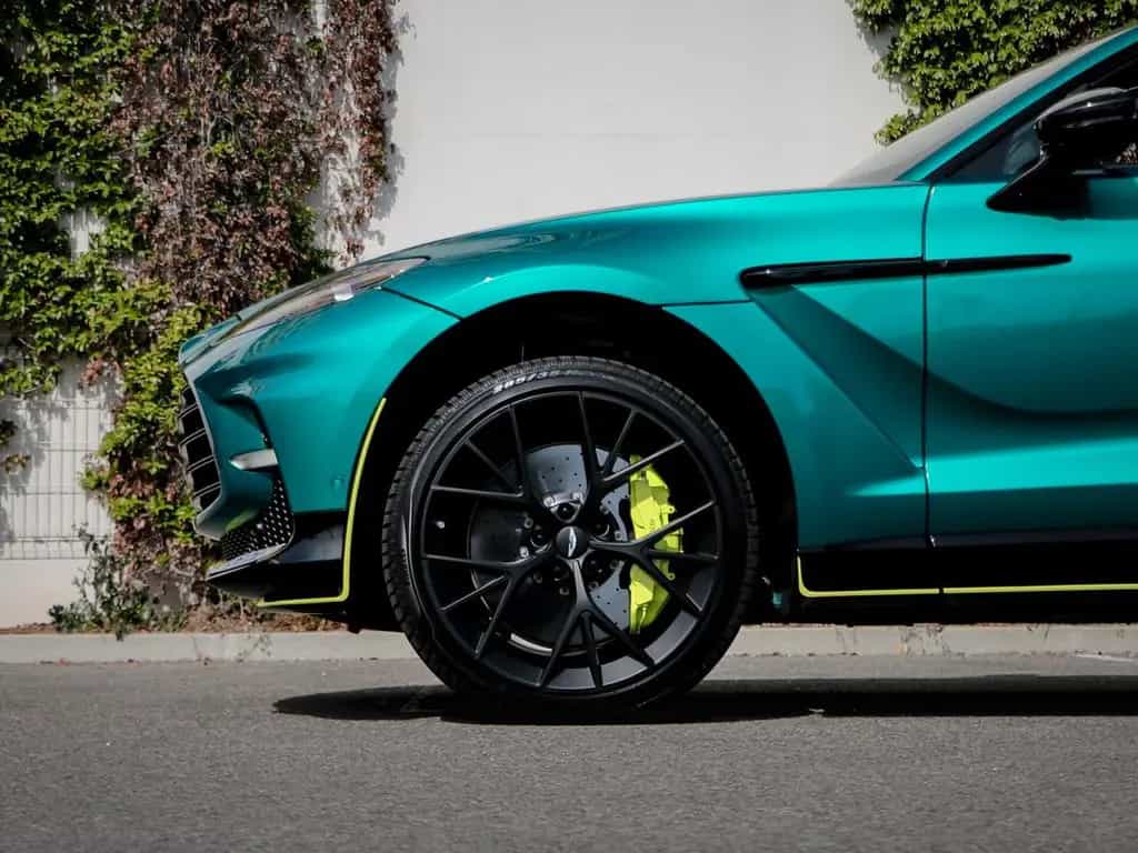Aston Martin DBX 4.0 V8 DBX707 03/2025-photo-3