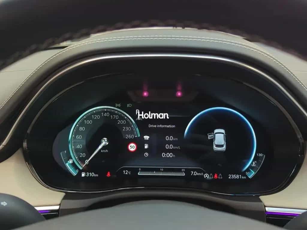 Genesis GV70 2.5T AWD AT8 Luxury Line HUD RFK 21" 10/2023-photo-3